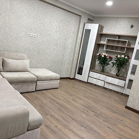 Three Palms Guest House Tiflis Exterior foto