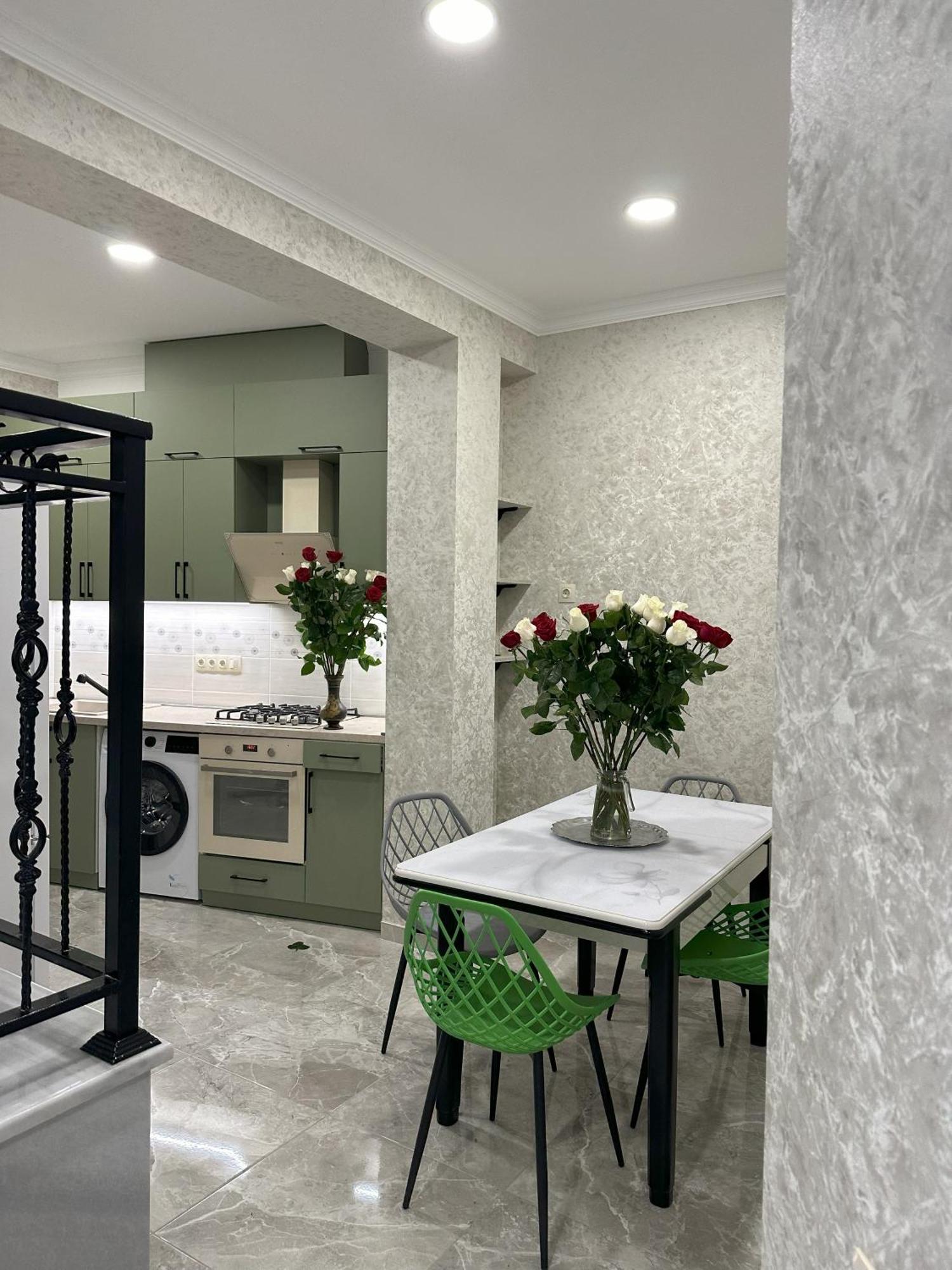 Three Palms Guest House Tiflis Exterior foto